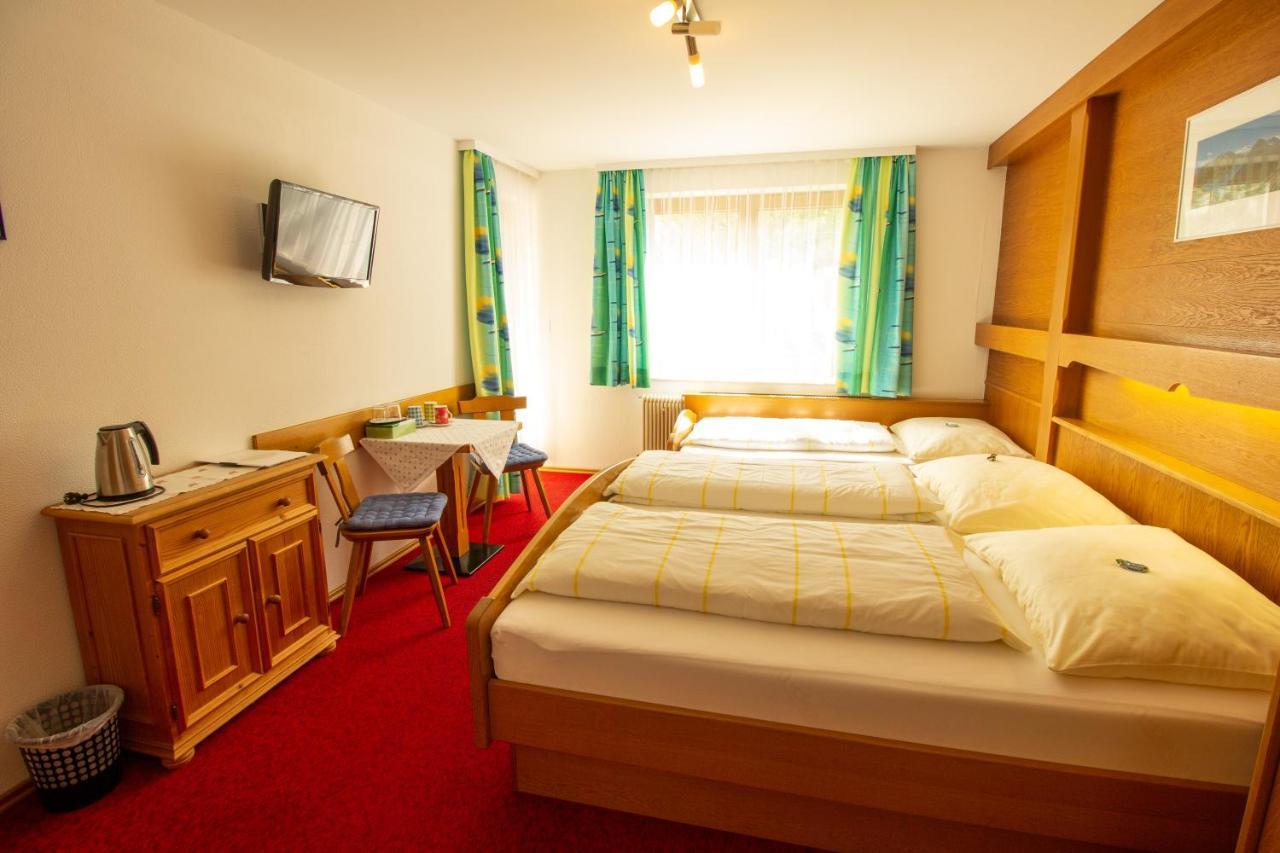 Bed and Breakfast Haus Josef Майрхофен Экстерьер фото